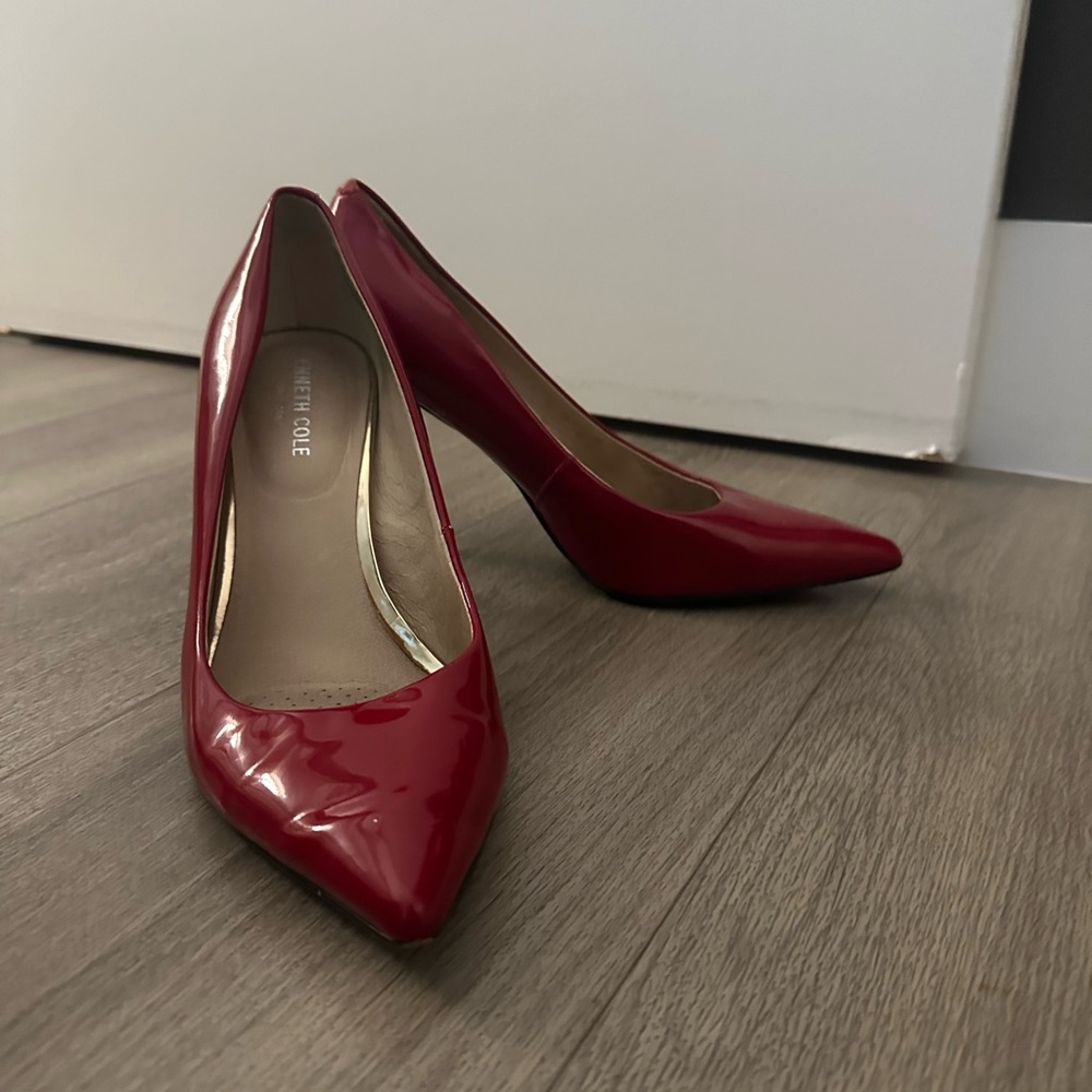 Kenneth Cole Red Patent Leather Pumps